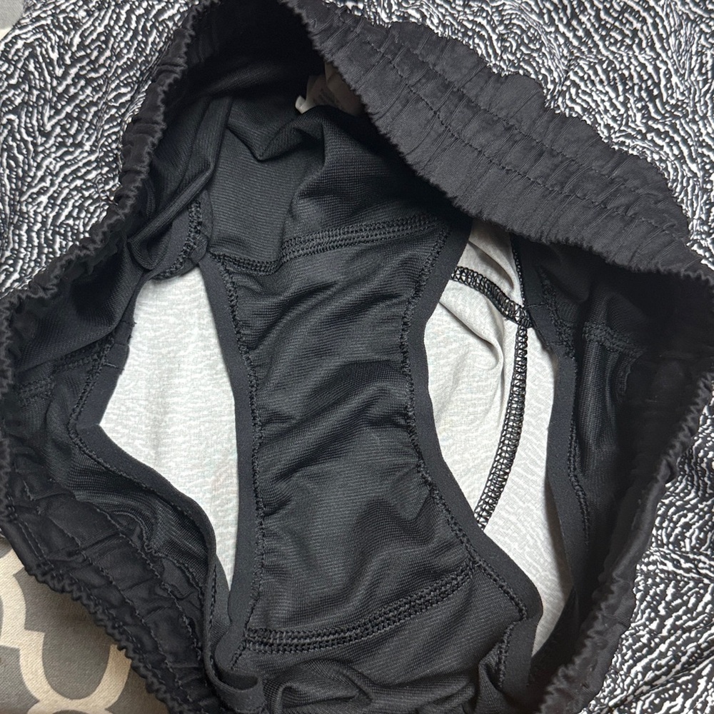 Lululemon Athletica Tracker Shorts - Picture 9 of 9